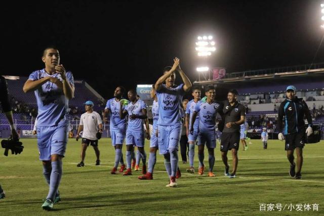 日天模式！库里半决赛和决赛合计轰进17记三分