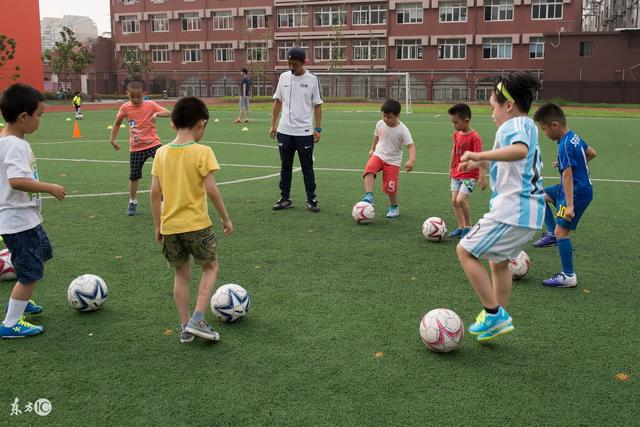 萨里：很遗憾执教切尔西一年就离开 希望回英超